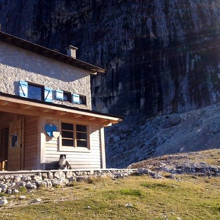 Rifugio Velo Della Madonna Hotel San Martino Di Castrozza Exterior photo